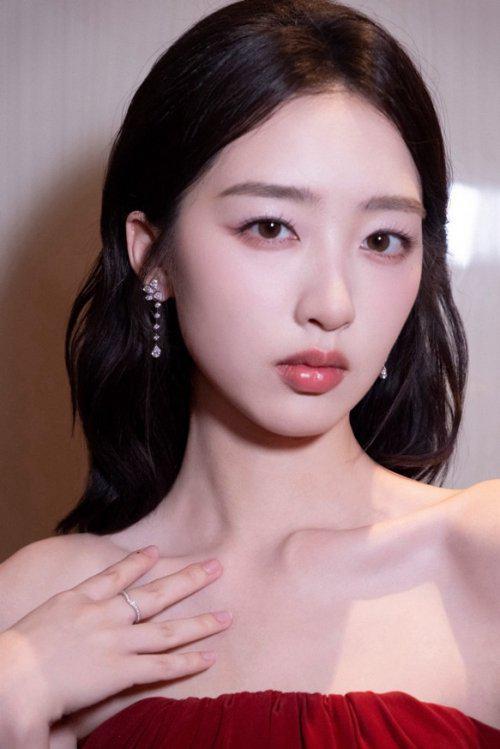 hine约瑟芬系列点亮众星闪耀时刻开元棋牌CHAUMET Josép(图2)