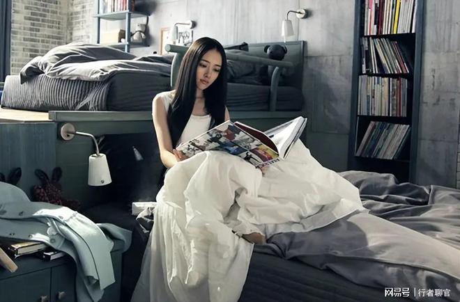 钱向佐带娃有时异地但豪门日子藏不住了开元棋牌app郭碧婷手撕谣言：婆婆给(图8)